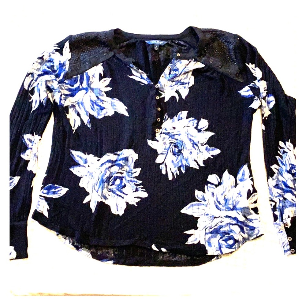 Women’s long sleeve shirt